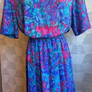 Vtg Leslie Fay floral dress